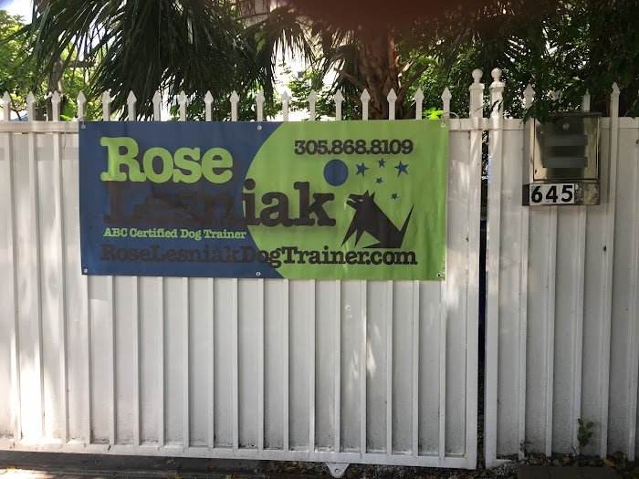 Fachada de las instalaciones de Rose Lesniak Dog Trainer